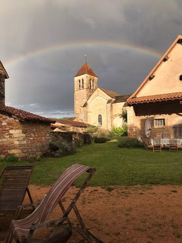 Maison de Charme au Coeur de la Bourgogne, Idéale Pour des Vacances Avec Enfants