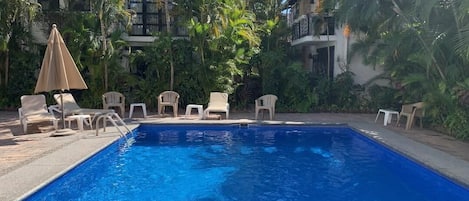 Piscina all'aperto, una piscina riscaldata