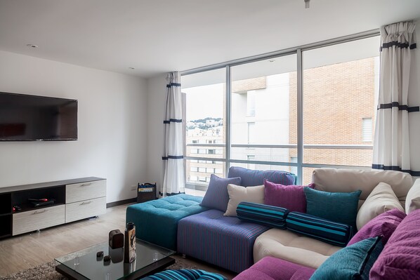 Smart TV - Apartamento Bogotá Norte,nuevo, 3 Camas +stu (Bogotá)