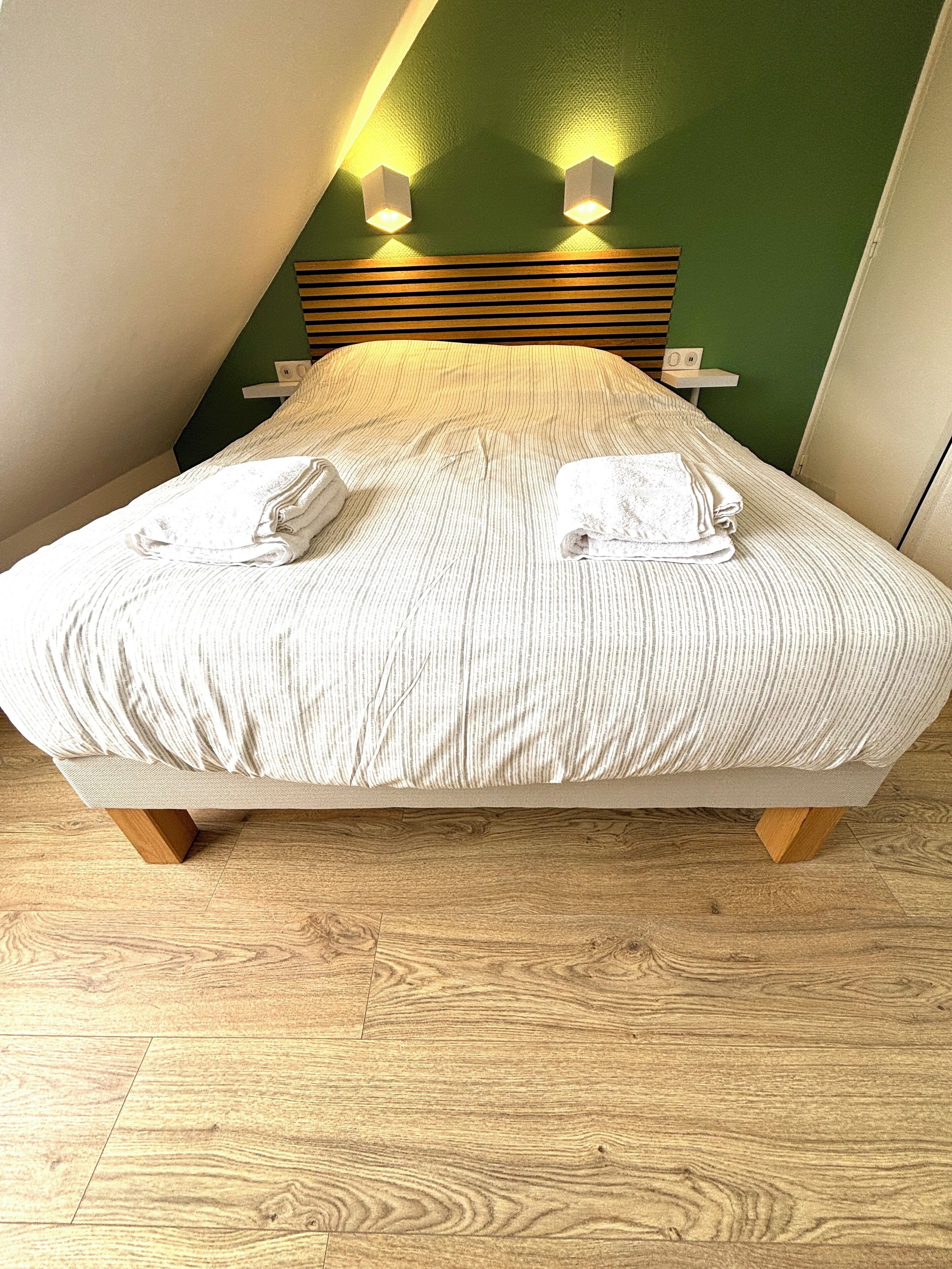 1 camera, Wi-Fi gratuito, lenzuola