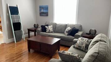 Smart TV, fireplace, DVD player