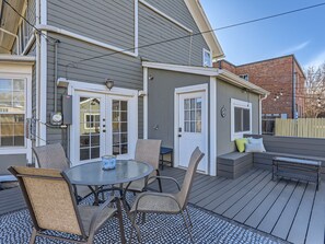 Outdoor dining - W 44th Retreat • Walkable Home in LoHi/Highlands (Denver)