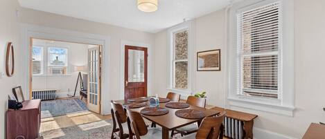 تناول الطعام