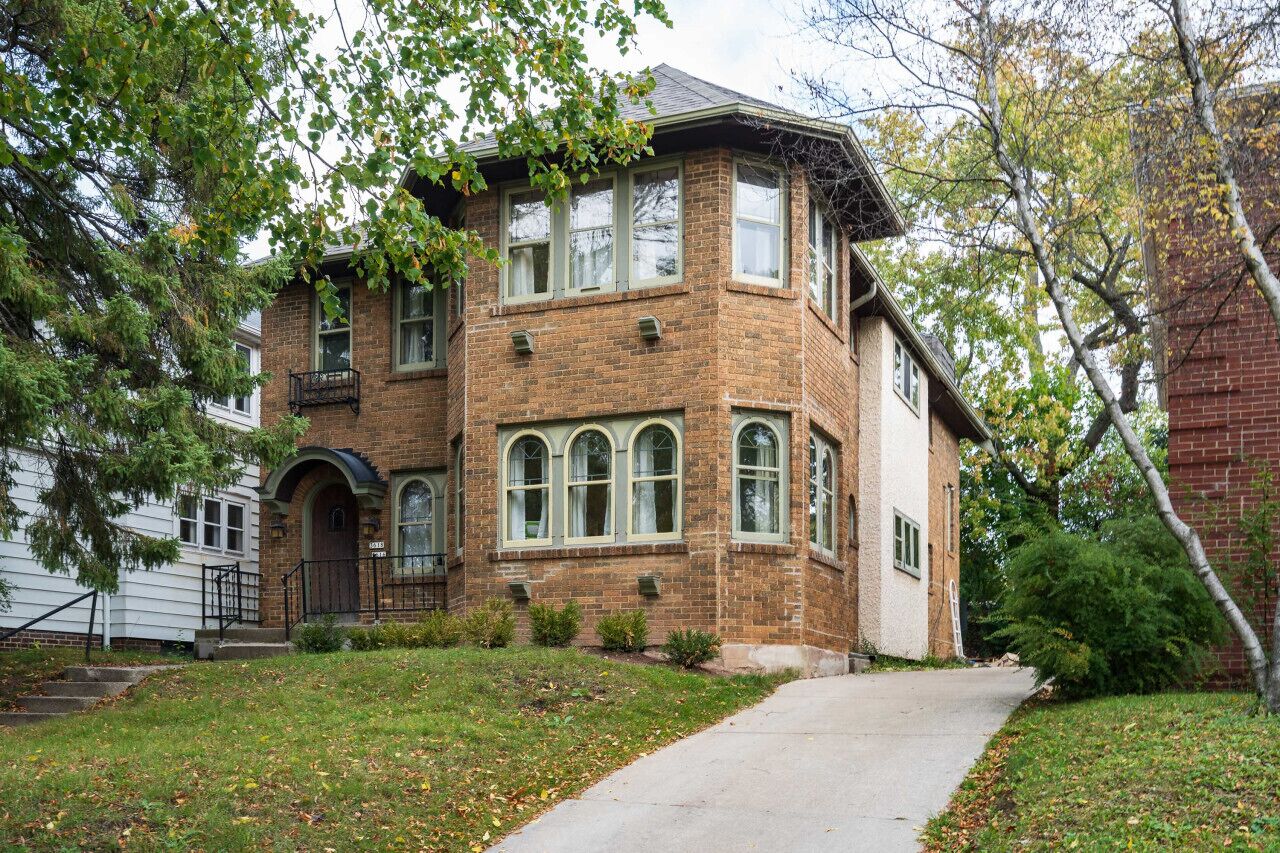 Large House w/ Game Room and Garage - Shorewood WI
