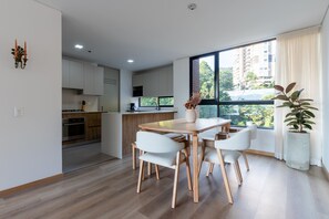 Dining - New luxury apartment surrounded by forest (Medellín)