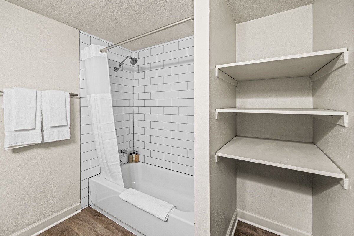 Photo 57 of Littlefield Lofts, hosted by Placemakr - 6th Street