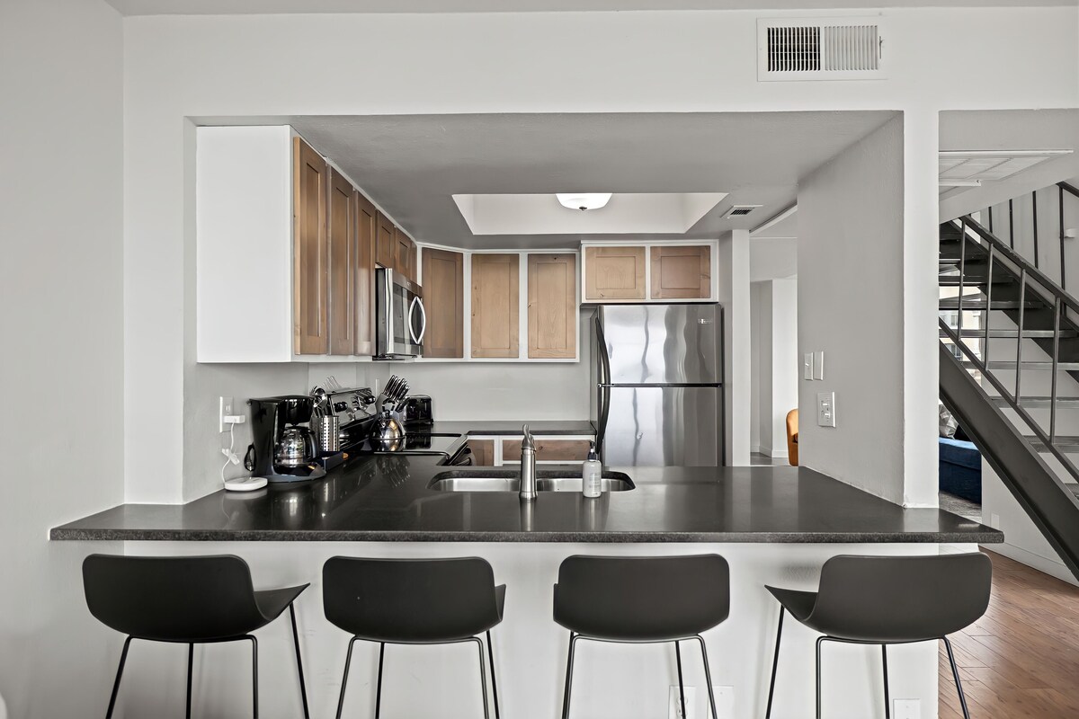 Photo 40 of Littlefield Lofts, hosted by Placemakr - 6th Street