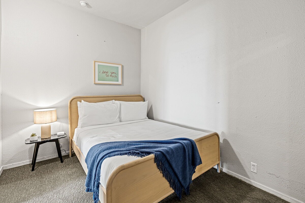 Photo 125 of Littlefield Lofts, hosted by Placemakr - 6th Street