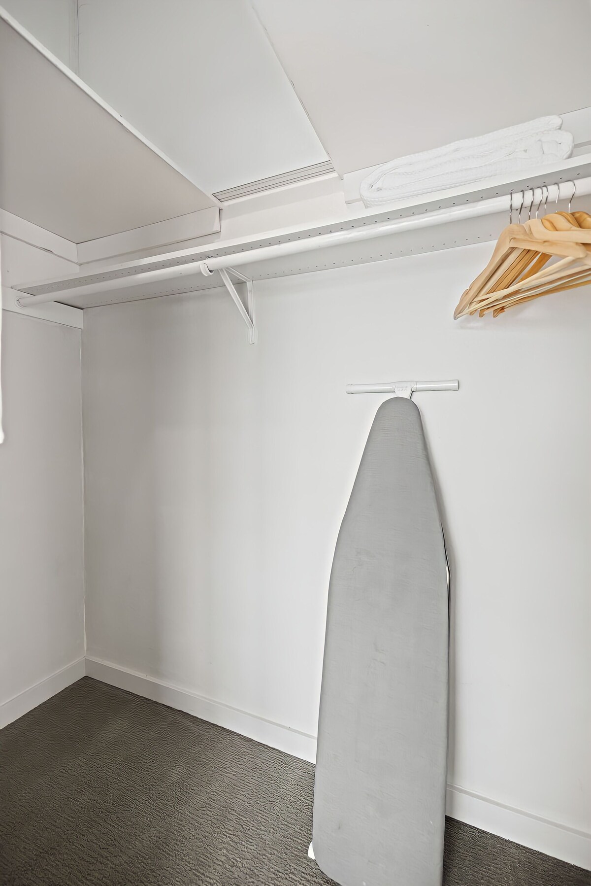 Photo 129 of Littlefield Lofts, hosted by Placemakr - 6th Street