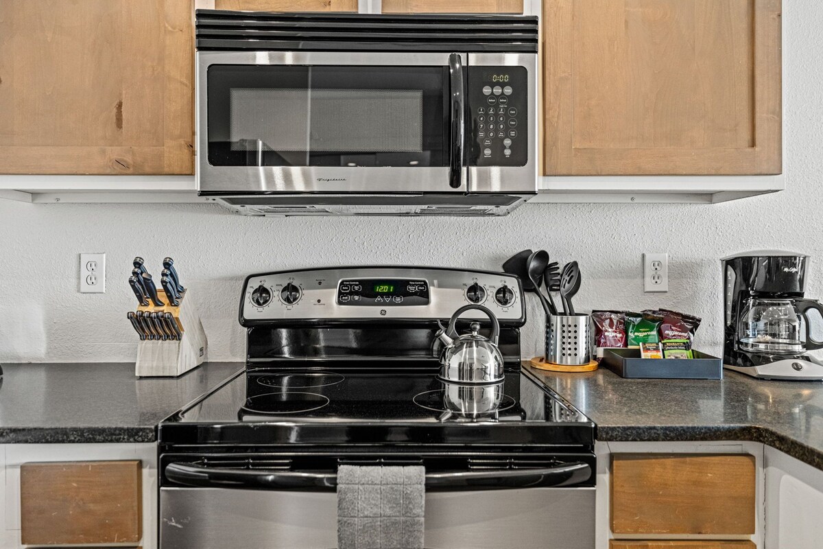 Photo 115 of Littlefield Lofts, hosted by Placemakr - 6th Street