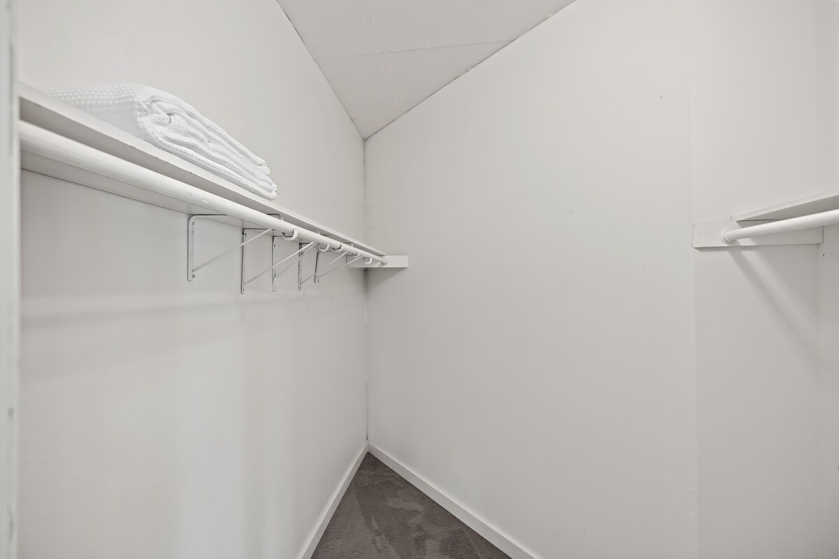 Photo 132 of Littlefield Lofts, hosted by Placemakr - 6th Street
