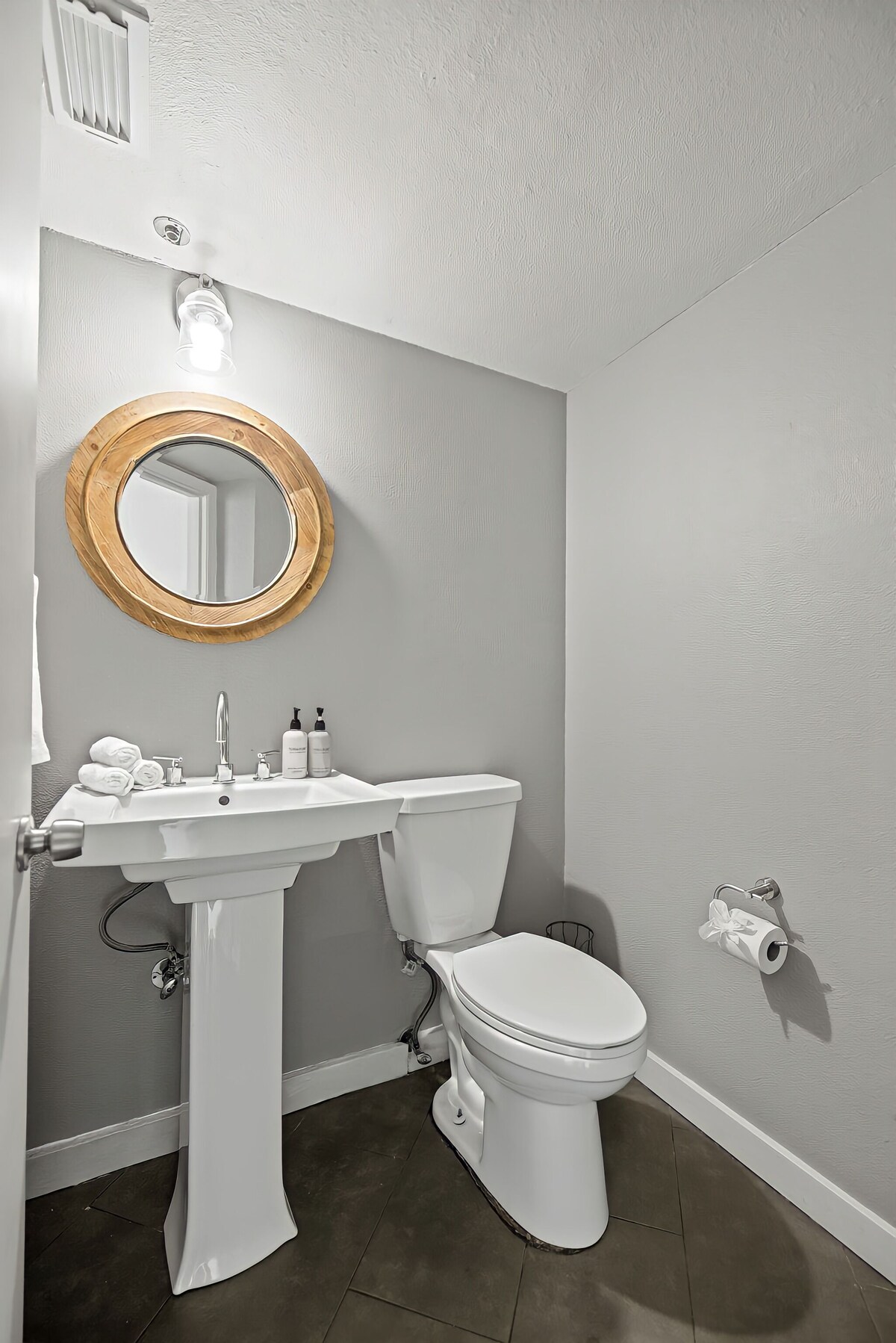 Photo 63 of Littlefield Lofts, hosted by Placemakr - 6th Street