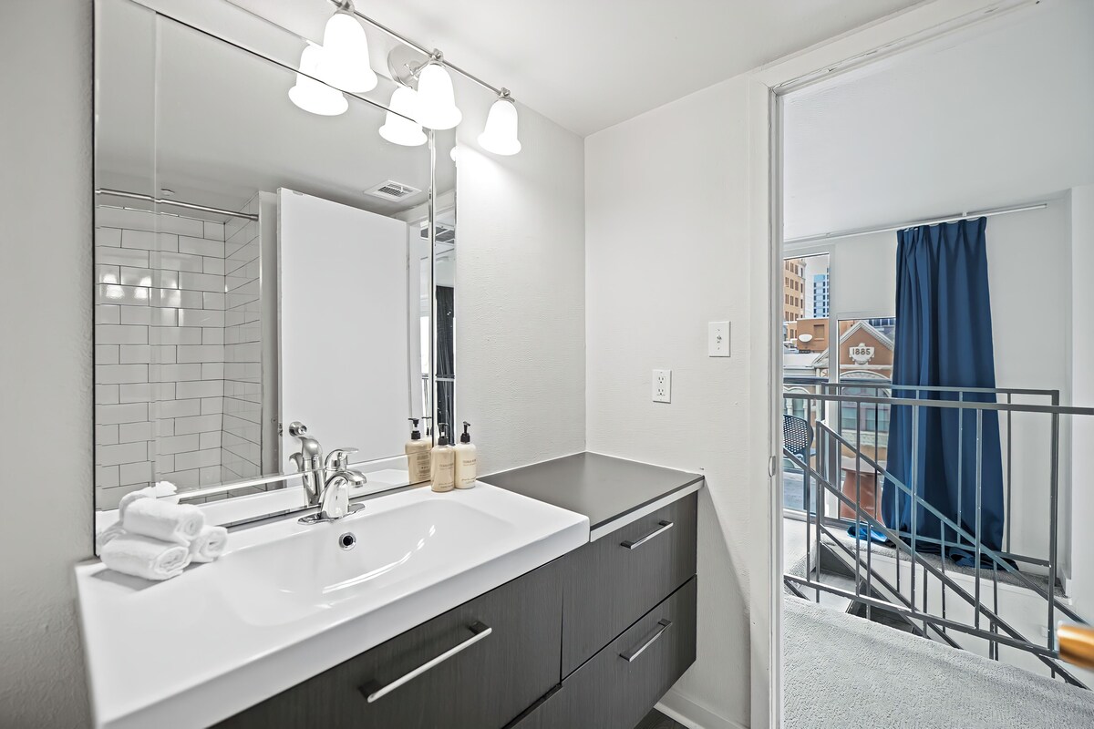 Photo 31 of Littlefield Lofts, hosted by Placemakr - 6th Street