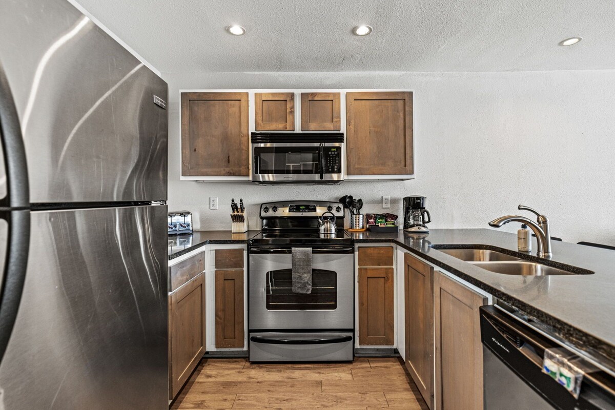 Photo 99 of Littlefield Lofts, hosted by Placemakr - 6th Street