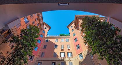 Stilysh apartment in Rome close to cafes, restaurants, bus and metro.