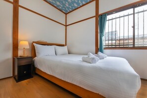 Unclassified image, 3 of 21, button