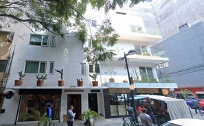 Bagian depan properti