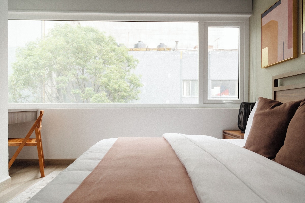 Comfort Apartment | 2 bedrooms, desk, blackout curtains, iron/ironing board