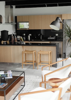 Elite Apartment | Private kitchen | Fridge, oven, coffee/tea maker, dining tables