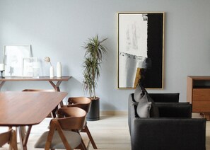 豪華公寓 | 客廳 | 32 吋智能電視連數碼電視頻道