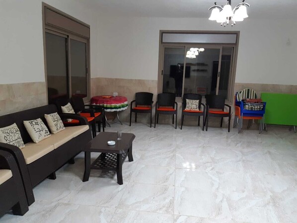 Luokittelematon kuva, 1 kautta 16, painike