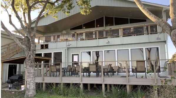 Outdoor dining - Casa Arroyo Sporting Lodge - Entire Main Lodge (Arroyo City)