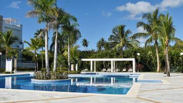 Deluxe Apartment, Balcony | Private pool