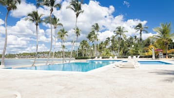Private beach, free beach shuttle, beach towels, beach bar