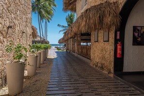 Exterior - TBR by Mega Stays (Guayacanes)