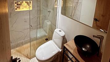 Dusche, Handtücher, Seife, Shampoo