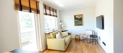 Smart-TV, Tischtennisplatte