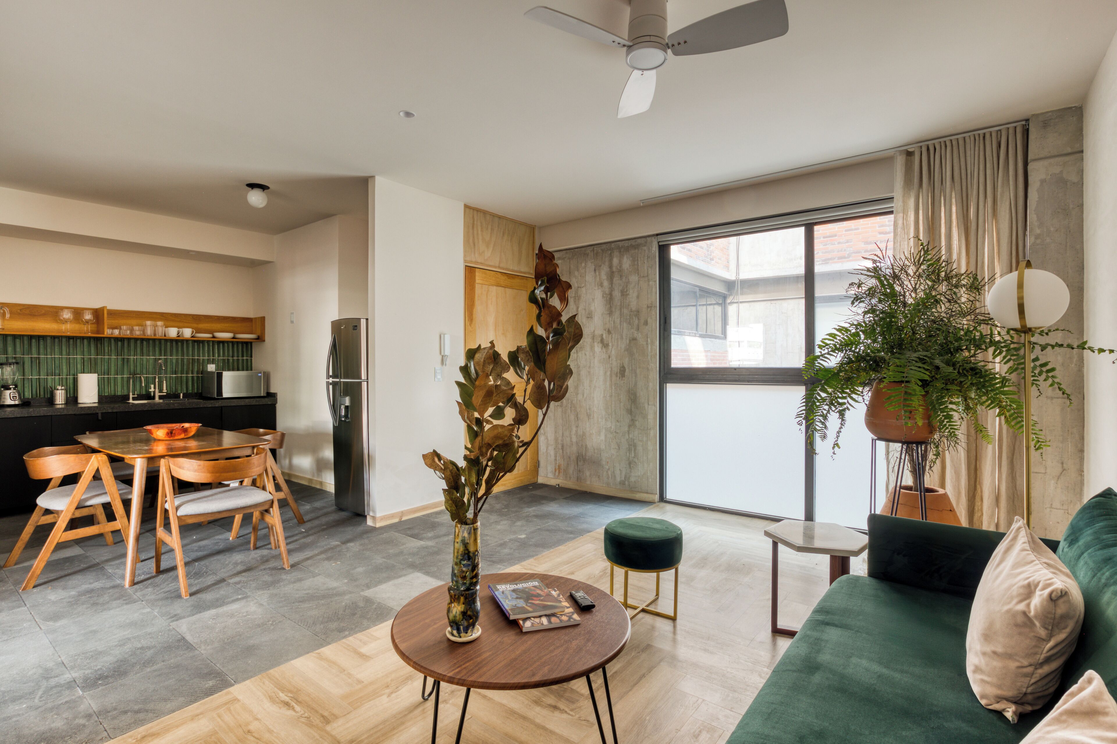 豪華公寓 | 客廳 | 32 吋智能電視連數碼電視頻道