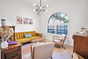 TV connectée, table de tennis de table