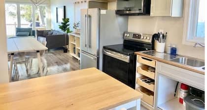 Lakeside Cottage Getaway South Shore Lake Scugog