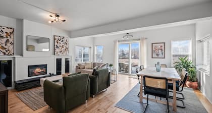 Amazing secluded canal front retreat with a beautiful Sunset.