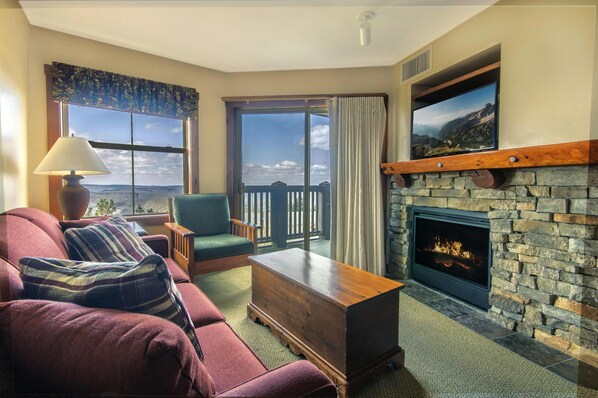 Smart TV, fireplace