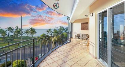 Nightcliff Foreshore: Seaview ~ Pool ~ Workspace