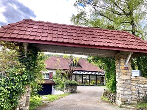 Exterior - Maison Avec Piscine à la Campagne (Bohas-Meyriat-Rignat)