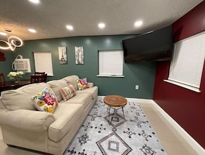 Living area - Acres of Diamonds
 (Groveland)