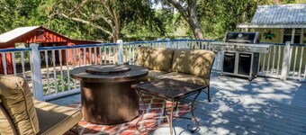 Steps away from the sweet LaGrange downtown square