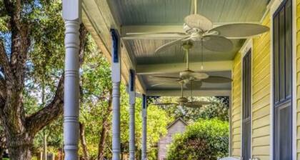 Steps away from the sweet LaGrange downtown square