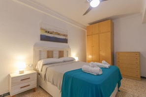 2 quartos, ferros/tábuas de passar roupa, Wi-Fi de cortesia