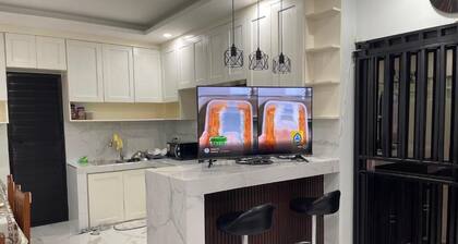 We provide transport going to shopping center, restaurants and tourism office.