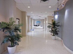 Lobby - Lovely 2-bedroom vacation home, ocean view (Hollywood)