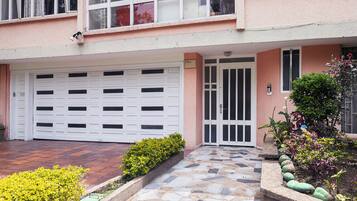 Mặt tiền nơi lưu trú