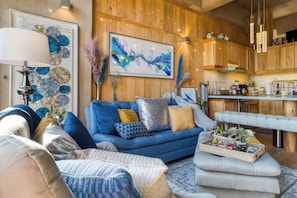 Grand Apartment | Living area