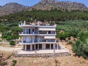 Front of property - Pigeon House (Igoumenitsa)