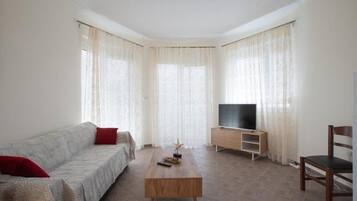 Apartemen Superior | Area keluarga | Televisi layar datar 40-inci dengan saluran TV digital
