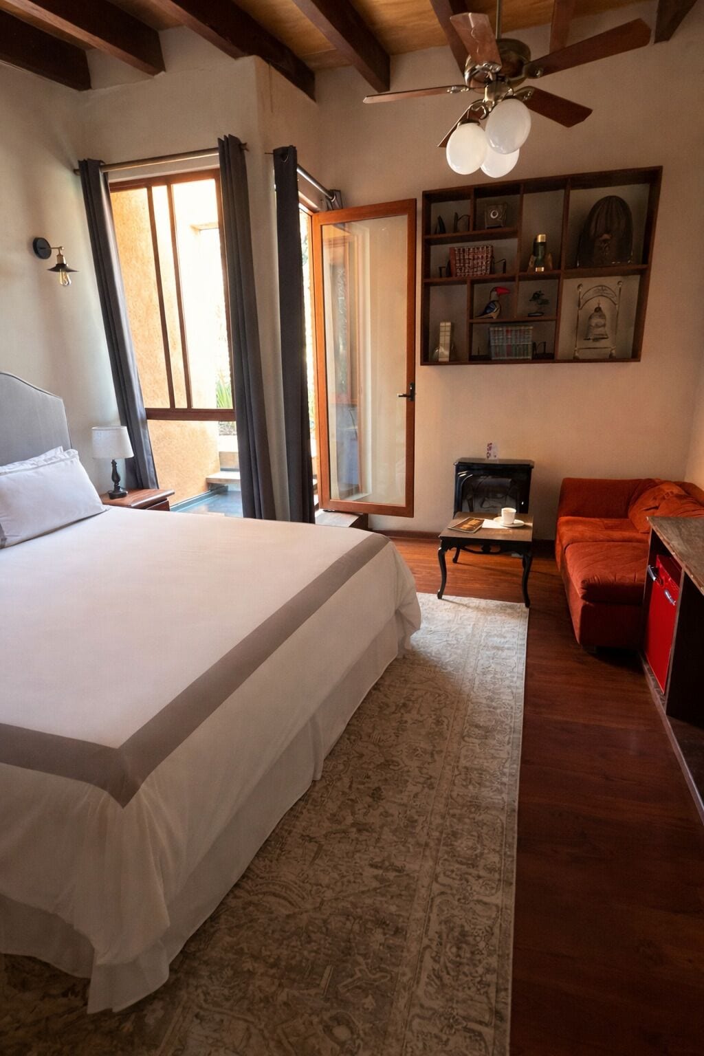 Habitación, baño privado | Ropa de cama de alta calidad y edredones de plumas