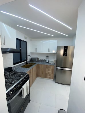 Microonde, forno, piano cottura